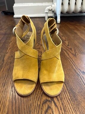Marc Fisher-LTD Vega Sandals- Size 8